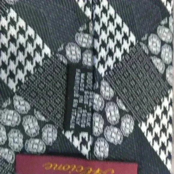 Alcione  100%silk tie Italian - Picture 5 of 7